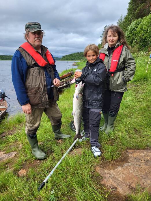 Ari ja Samuli sek� Sari